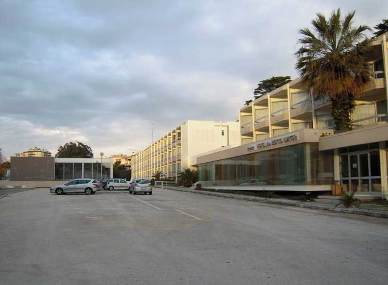 Malibu Foz Hotel - La Maison Younan Figueira da Foz Exteriér fotografie The campus of the University of Patras