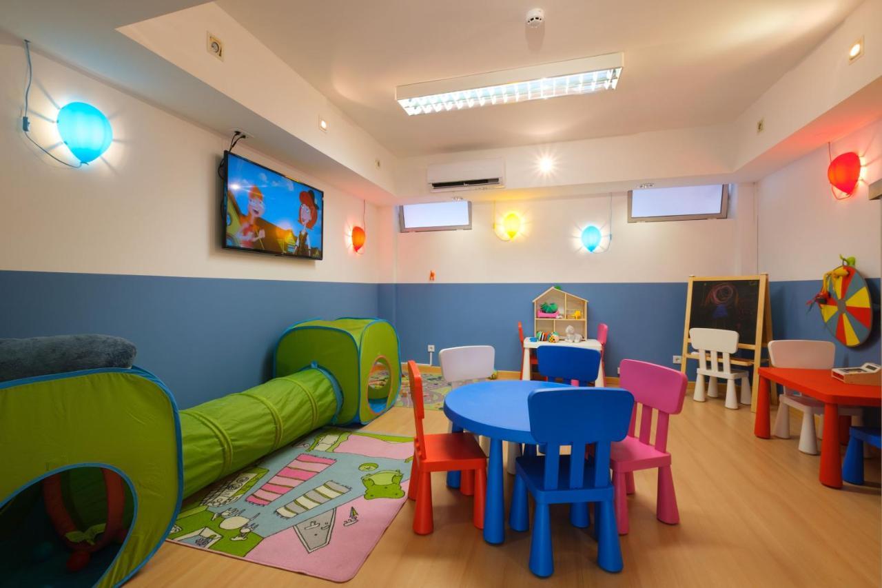 Malibu Foz Hotel - La Maison Younan Figueira da Foz Exteriér fotografie The children's ward at the hospital